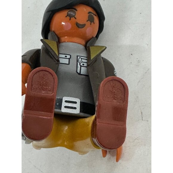 Playmobil Figures Set 4 Skaters Explorer Dino  NHL Jersey - Picture 8 of 10